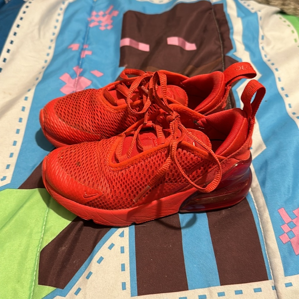 COPY - Nike 270 Sneakers